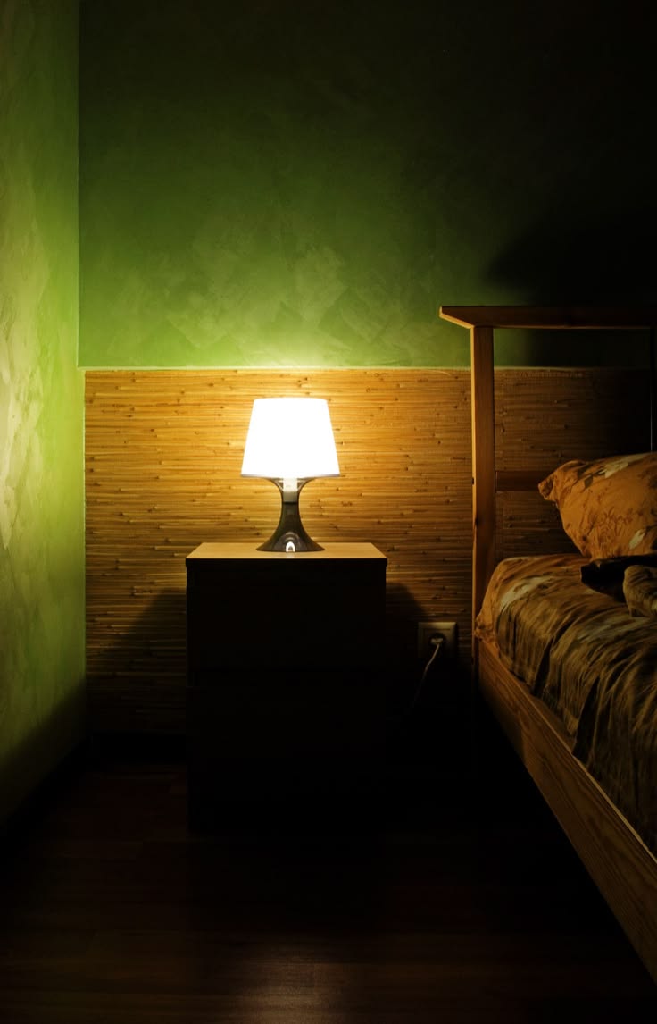 Why Reading Before Bed Feels Different