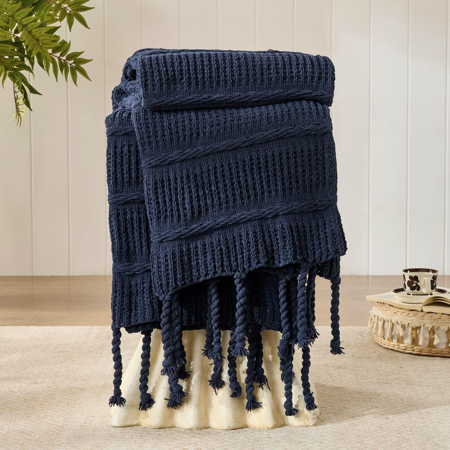 Boho Woven Chenille Throw Blanket with Tassels – Lightweight and Soft for All Seasons
