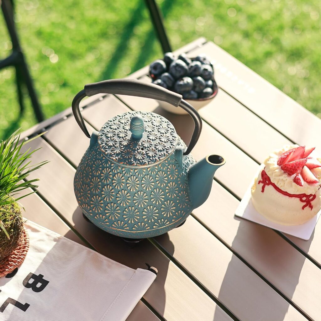 Cast iron teapot, 32 oz Japanese tea kettle with Sakura cherry blossom pattern